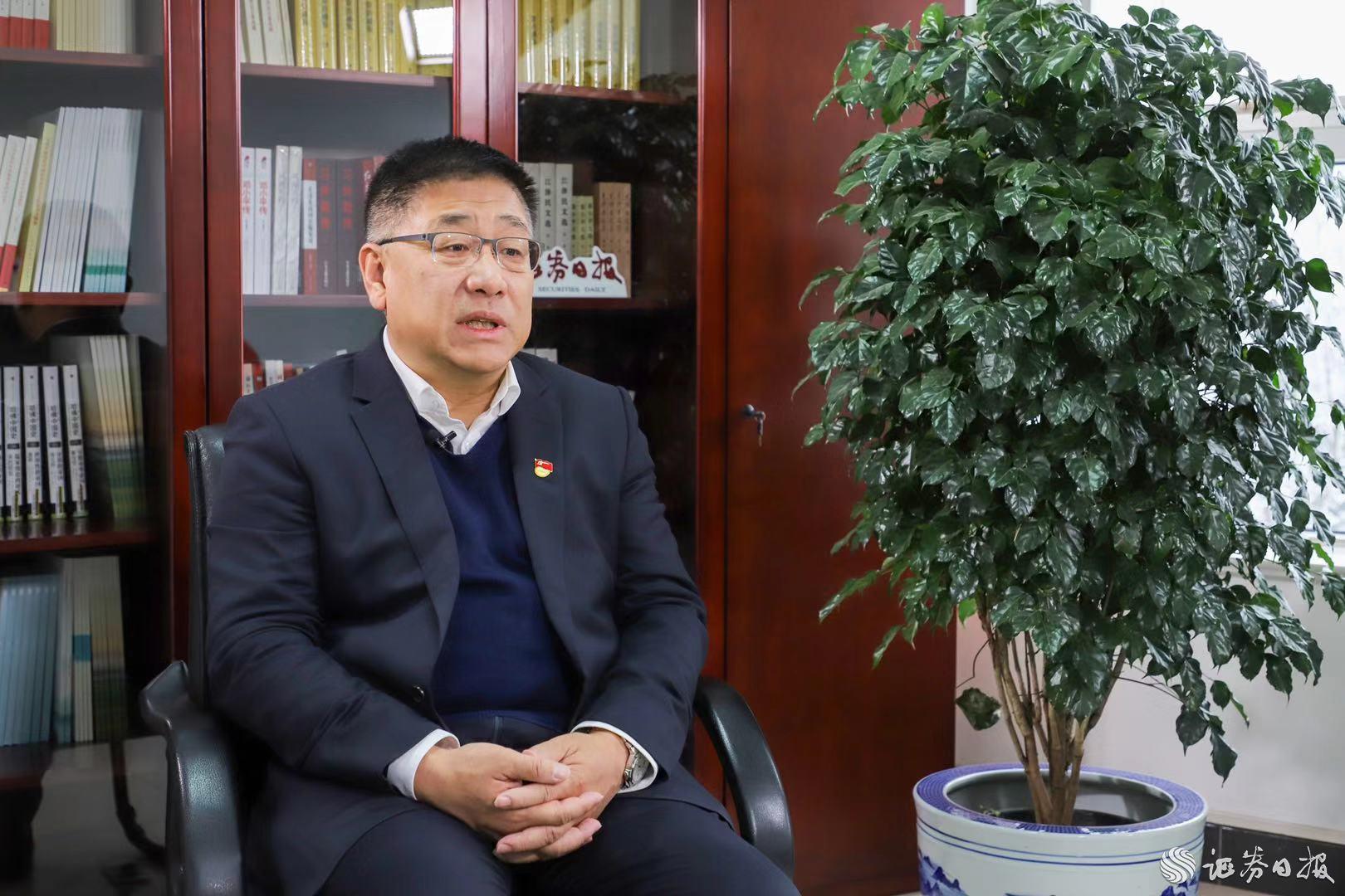 華潤(rùn)雙鶴董事長(zhǎng)馮毅 (2).jpg